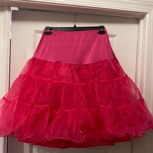 Fuchsia crinoline underskirt / tutu / petticoat in L/XL, EUC